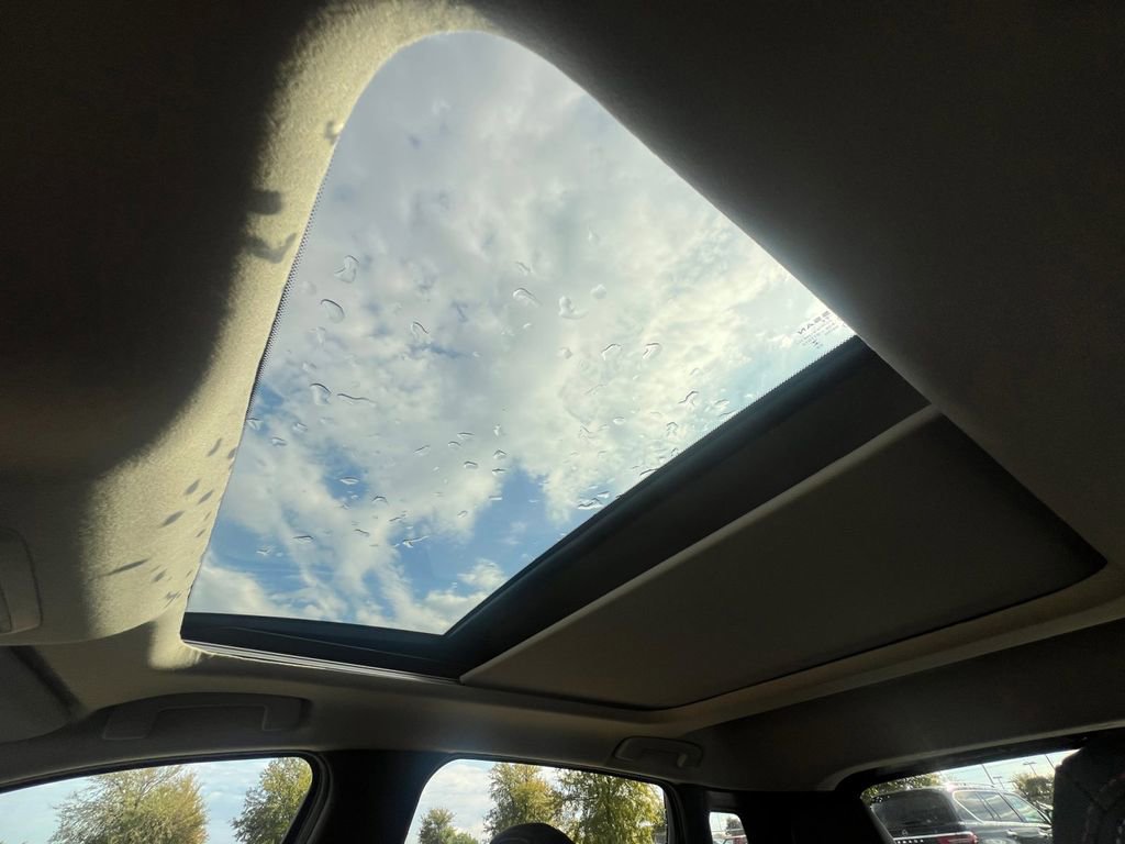 New 2025 Nissan Kicks SR w/ SR Premium Package image 7