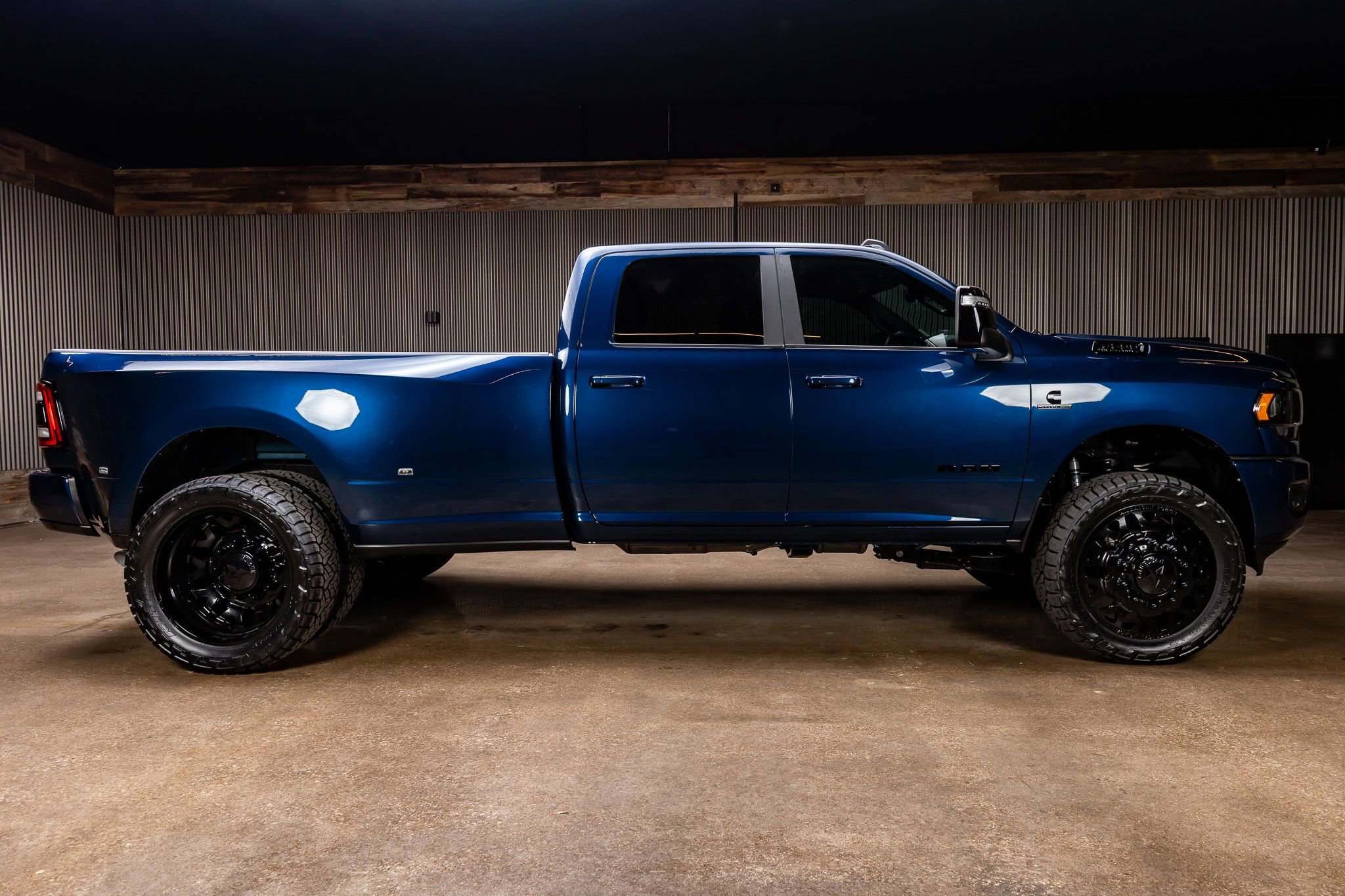 Used 2024 RAM 3500 Big Horn w/ Night Edition image 11