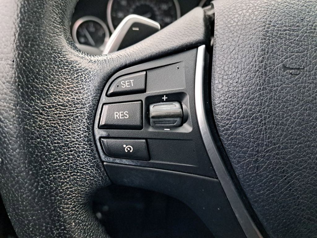 Used 2017 BMW 330i Sedan image 31