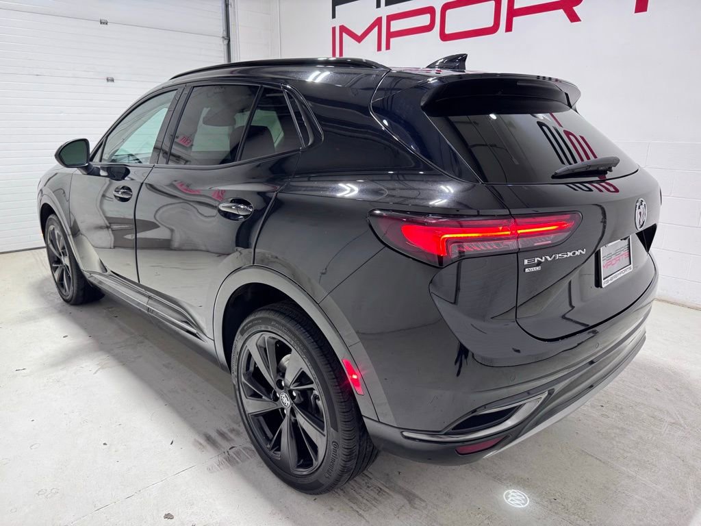 Used 2023 Buick Envision Essence w/ Sport Touring Package AWD/4WD image 5