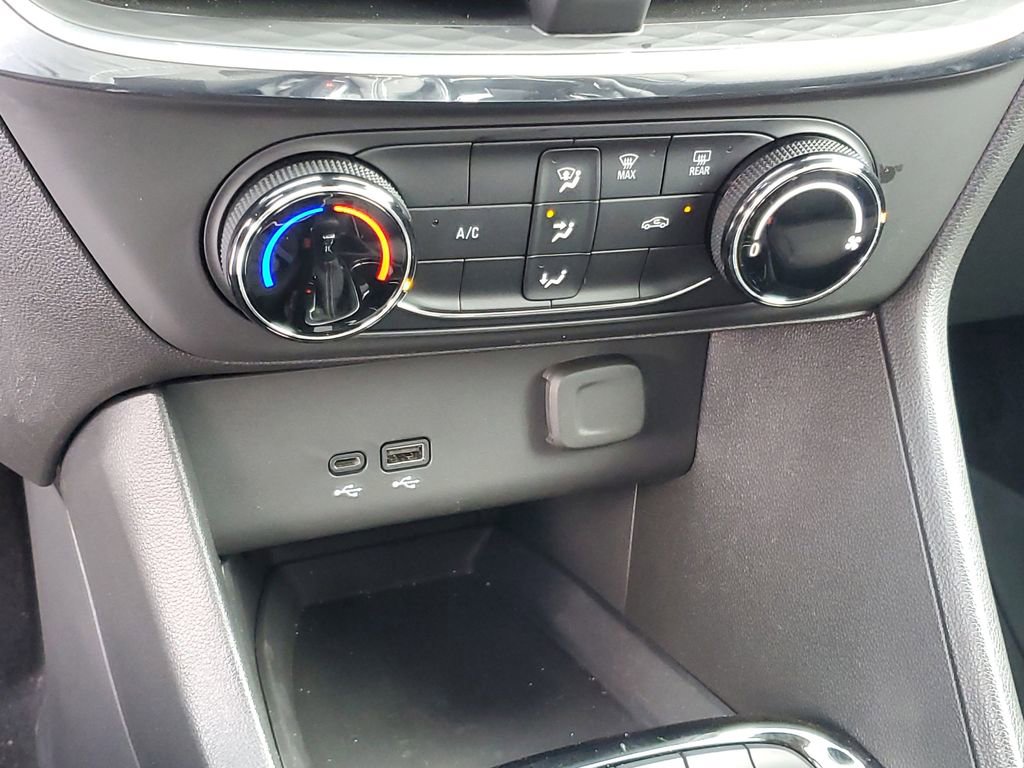 Certified 2024 Buick Encore GX Preferred image 17