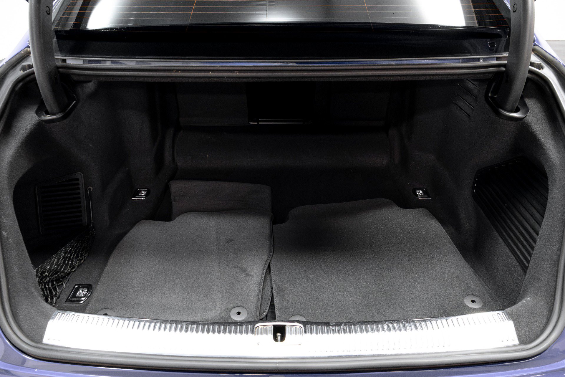 Used 2023 Audi S8 image 45