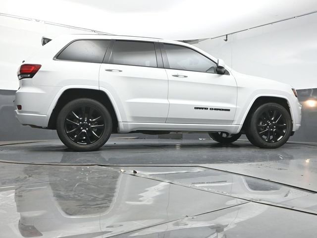 Used 2019 Jeep Grand Cherokee Altitude image 39