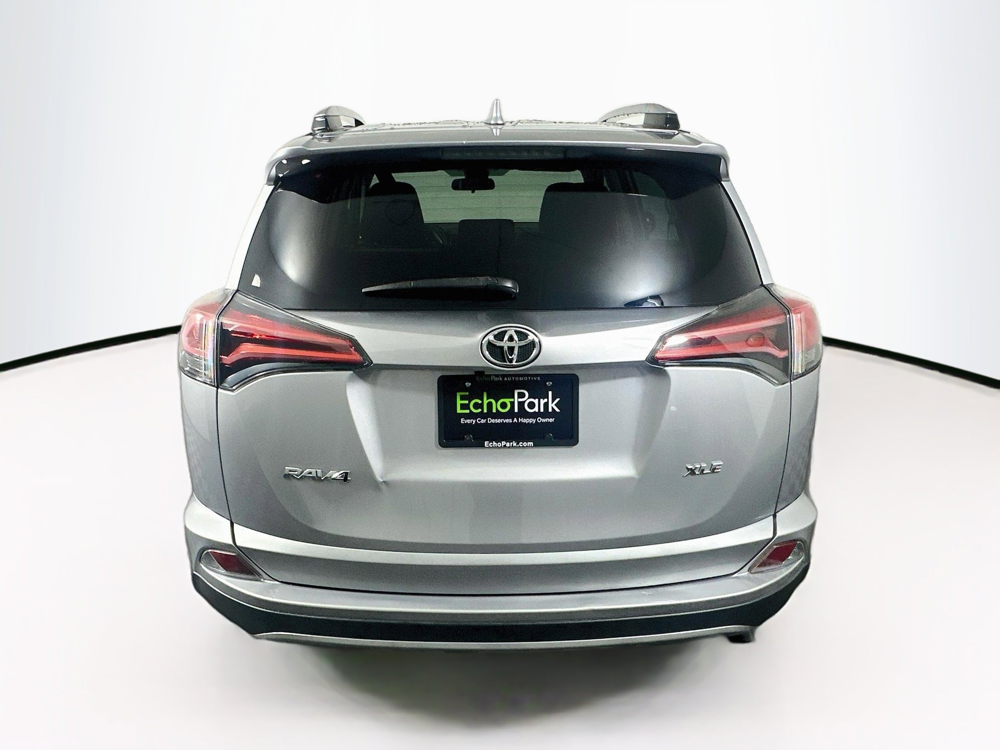Used 2017 Toyota RAV4 XLE FWD image 7