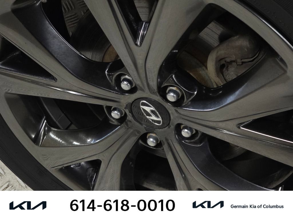 Used 2017 Hyundai Santa Fe Sport w/ 2.0T Ultimate Tech Package 05 image 13