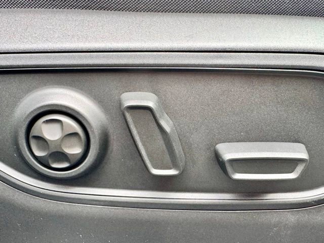 Used 2022 Jeep Grand Cherokee Limited image 16