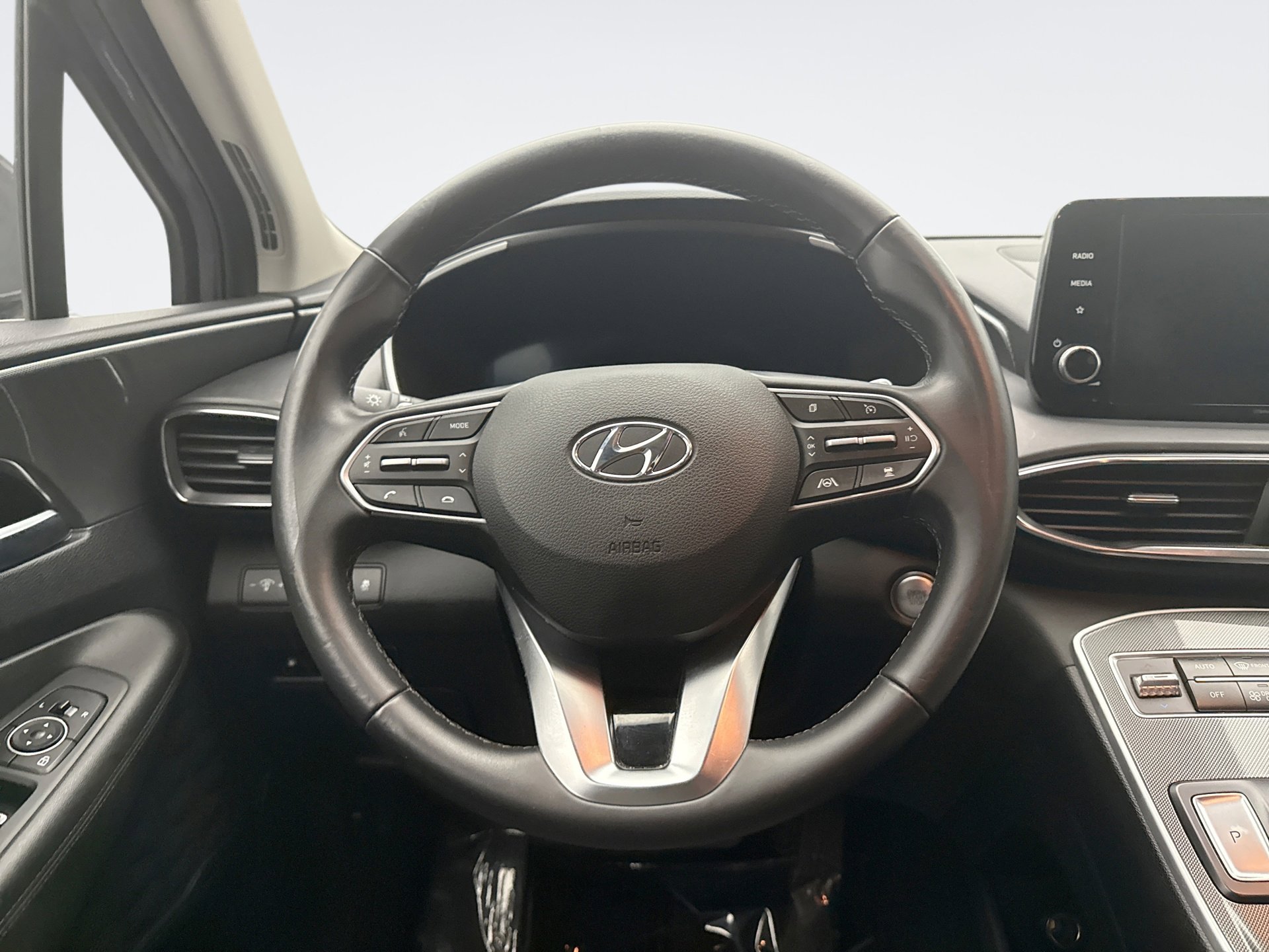 Used 2022 Hyundai Santa Fe SEL Convenience w/ Cargo Package image 12