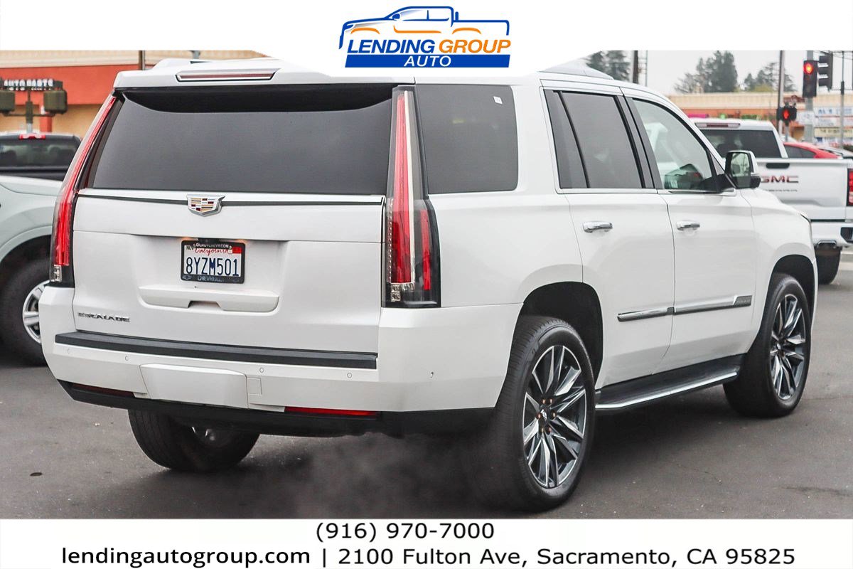 Used 2019 Cadillac Escalade Premium Luxury image 4