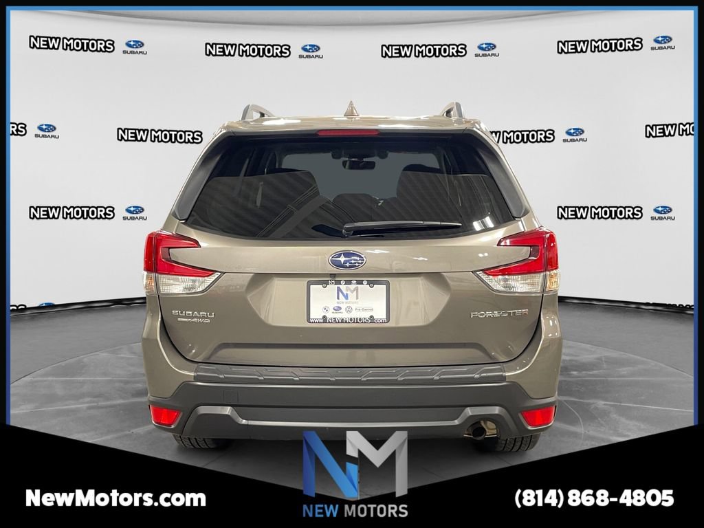 Used 2020 Subaru Forester Premium AWD/4WD image 4