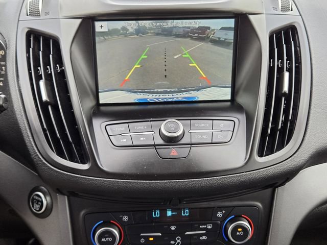 Used 2019 Ford Escape SE image 17