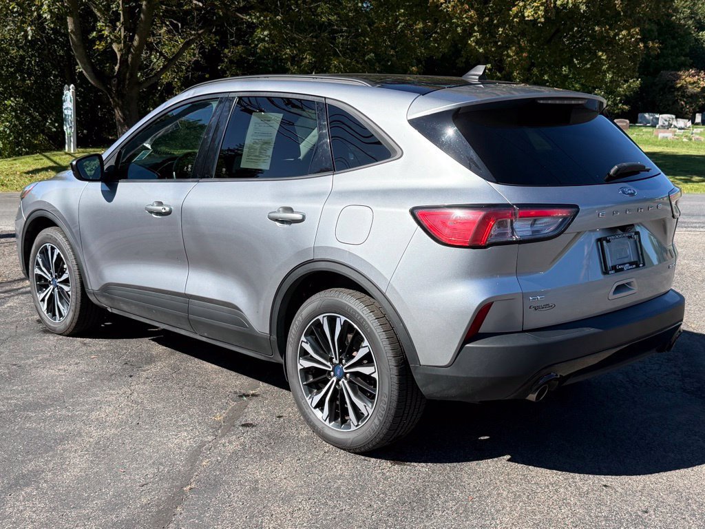 Used 2021 Ford Escape SE w/ SE Sport Appearance Package AWD/4WD image 7