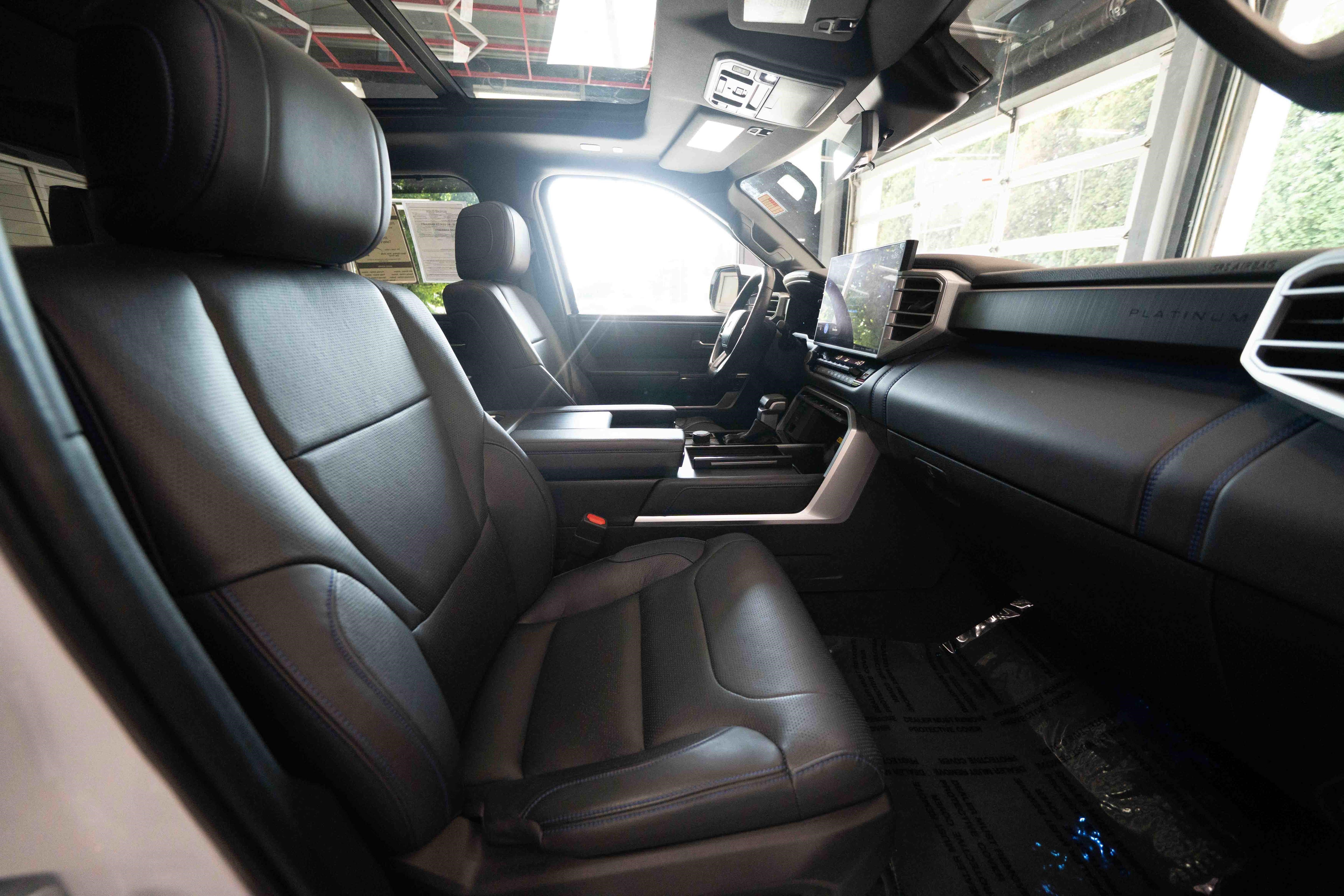 Used 2022 Toyota Tundra Platinum w/ Advanced Package AWD/4WD image 27