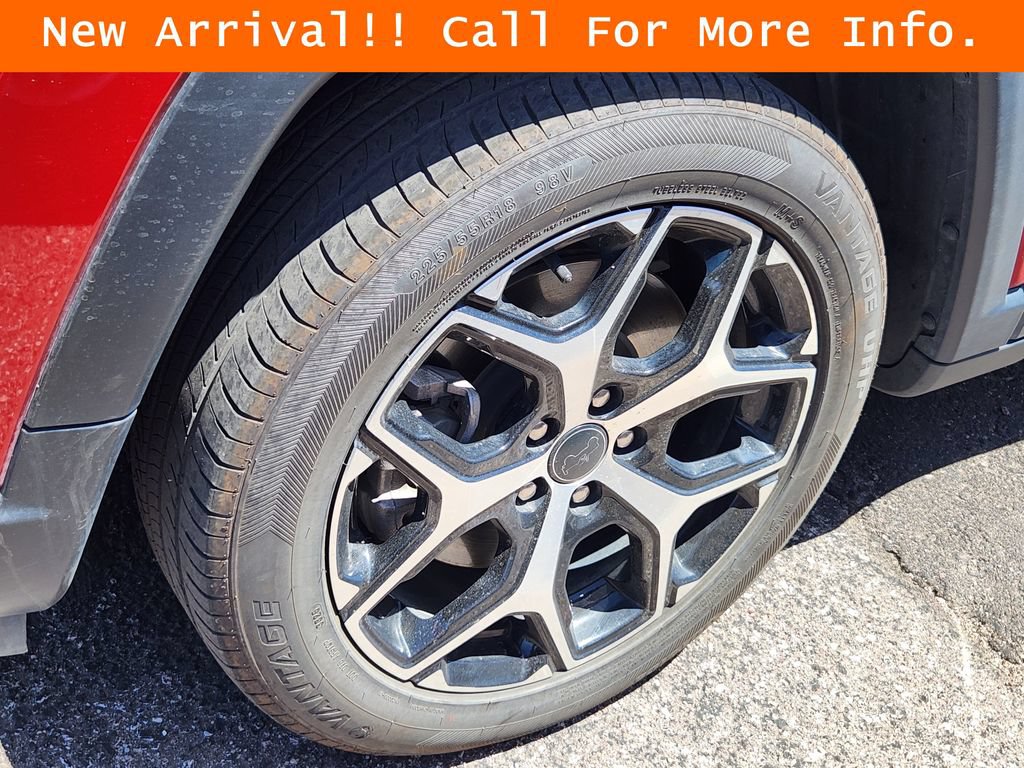 Used 2025 Jeep Compass Limited AWD/4WD image 9