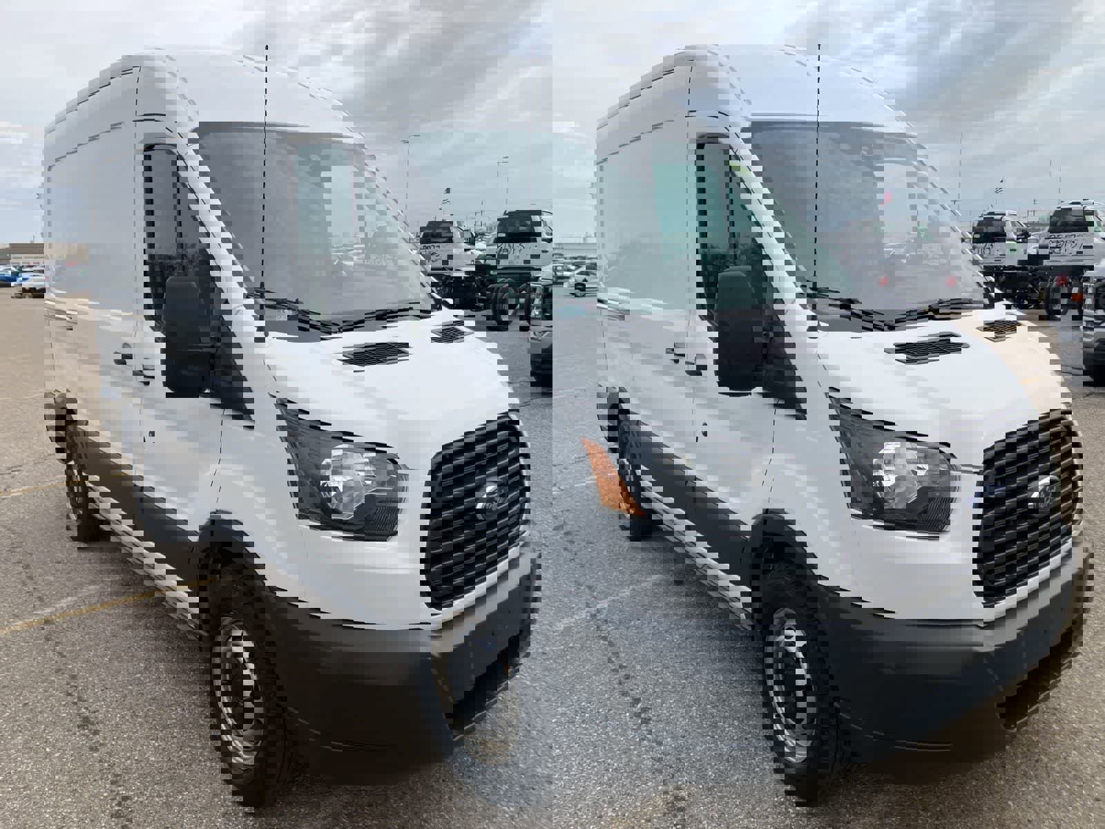 Used 2017 Ford Transit 150 130 Medium Roof image 3