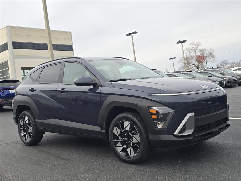 Used 2024 Hyundai Kona SEL image 1