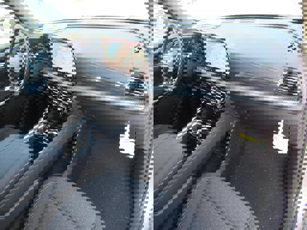 New 2025 Chevrolet Traverse LT image 10