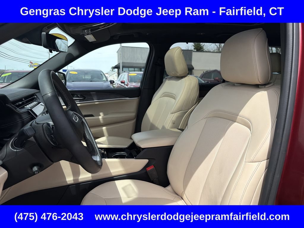 Used 2023 Jeep Grand Cherokee L Limited w/ Luxury Tech Group II AWD/4WD image 41