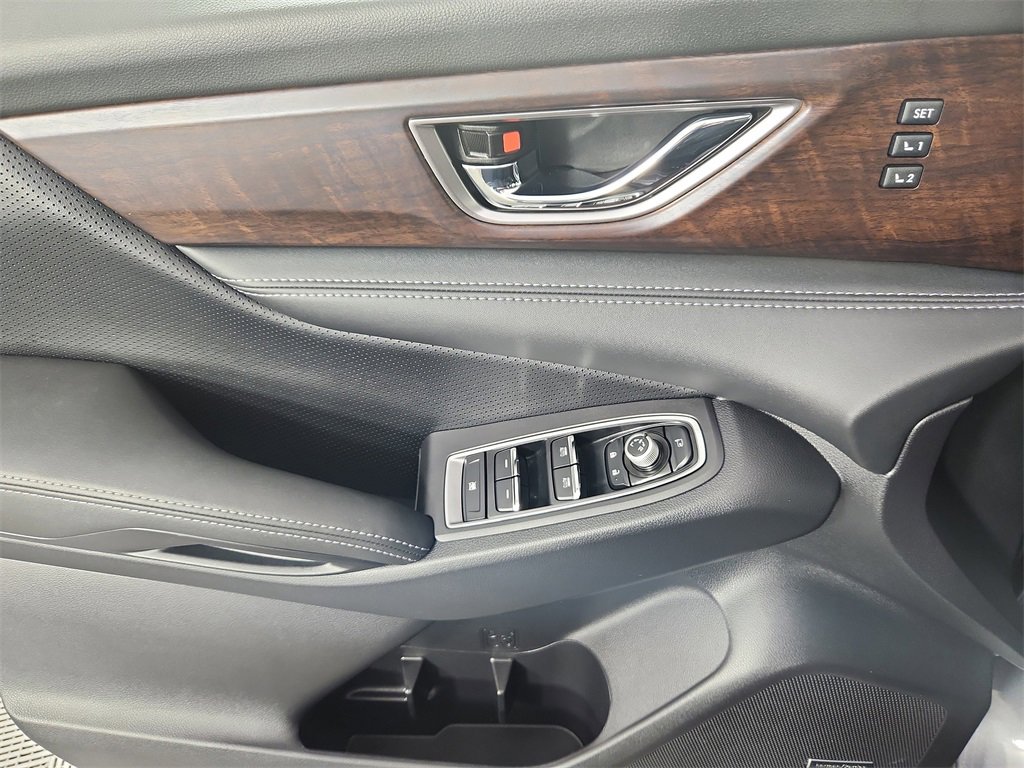 Used 2023 Subaru Ascent Touring image 9