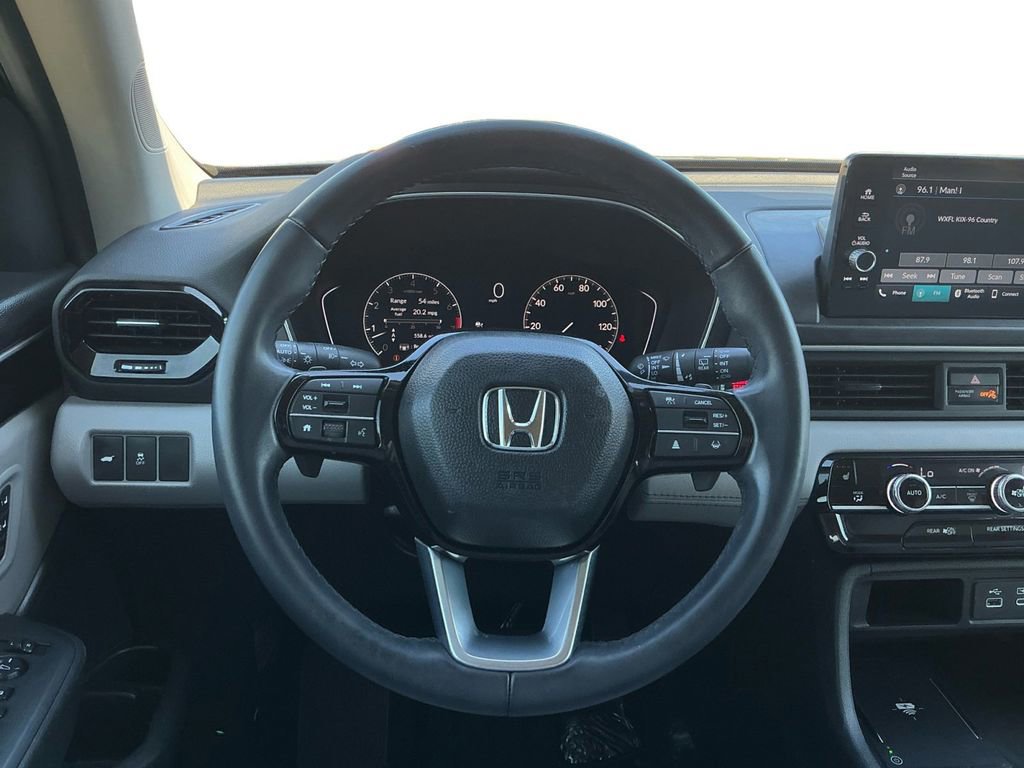 Used 2025 Honda Pilot EX-L image 18