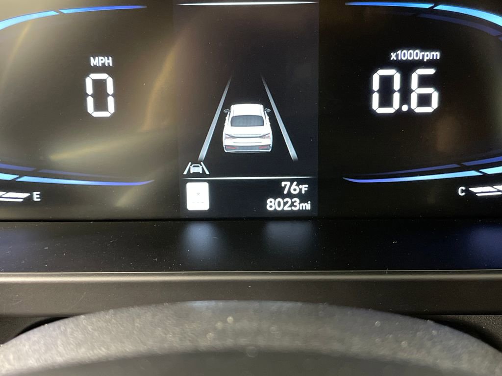 Certified 2025 Hyundai Elantra Sport image 21