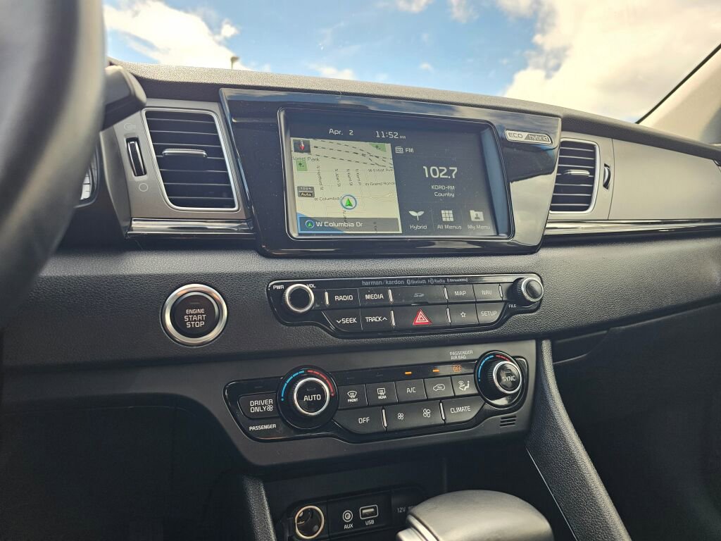 Used 2019 Kia Niro S Touring image 19