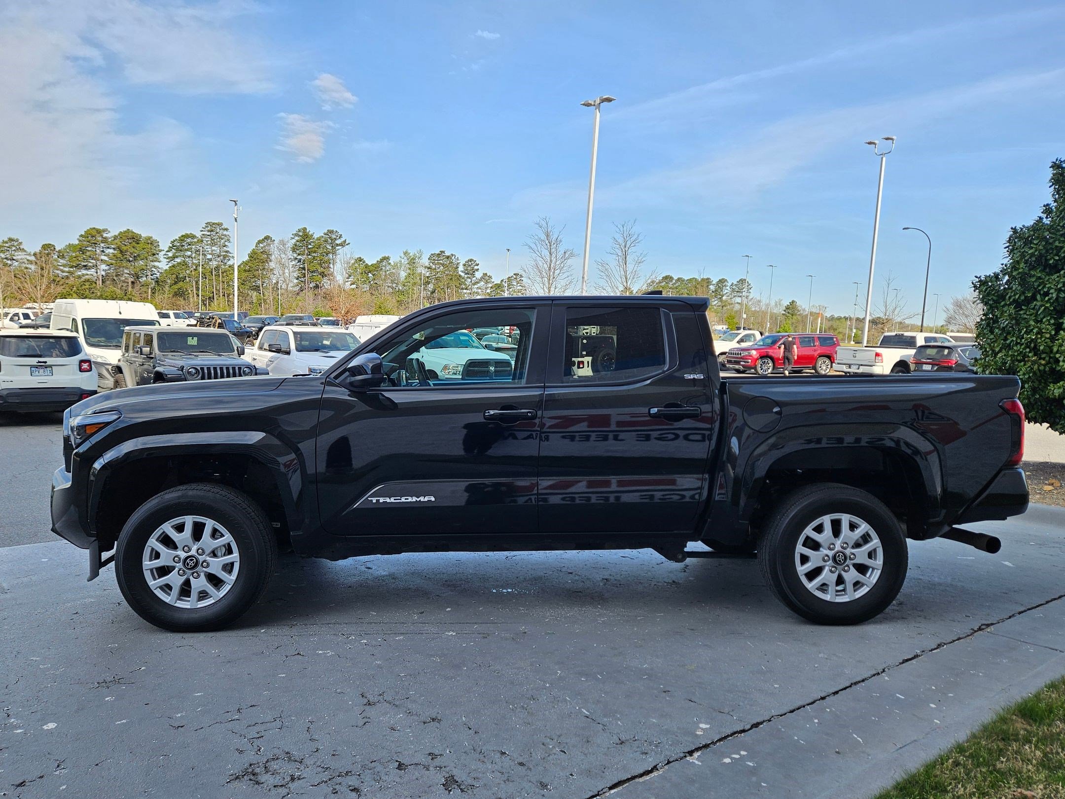 Used 2024 Toyota Tacoma 2WD Double Cab image 4