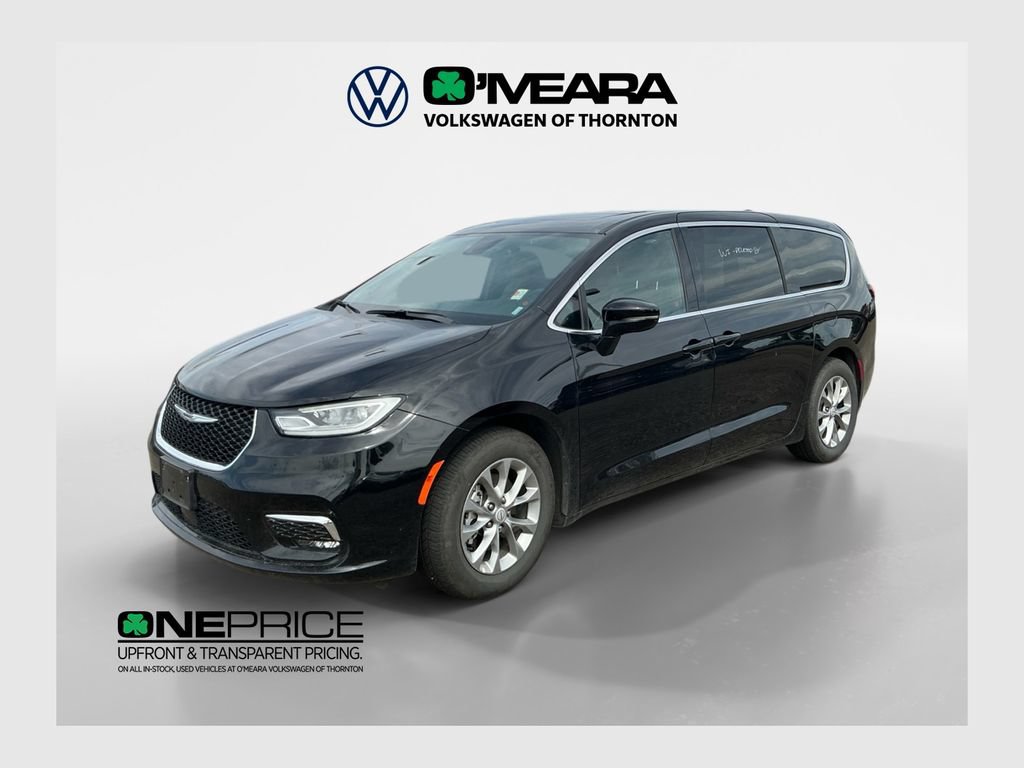 Used 2026 Chrysler Pacifica Limited