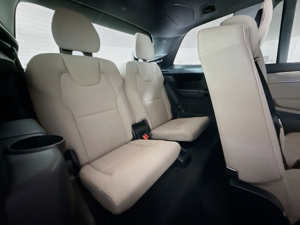 New 2026 Volvo XC90 T8 Plus w/ Protection Package Premier image 28