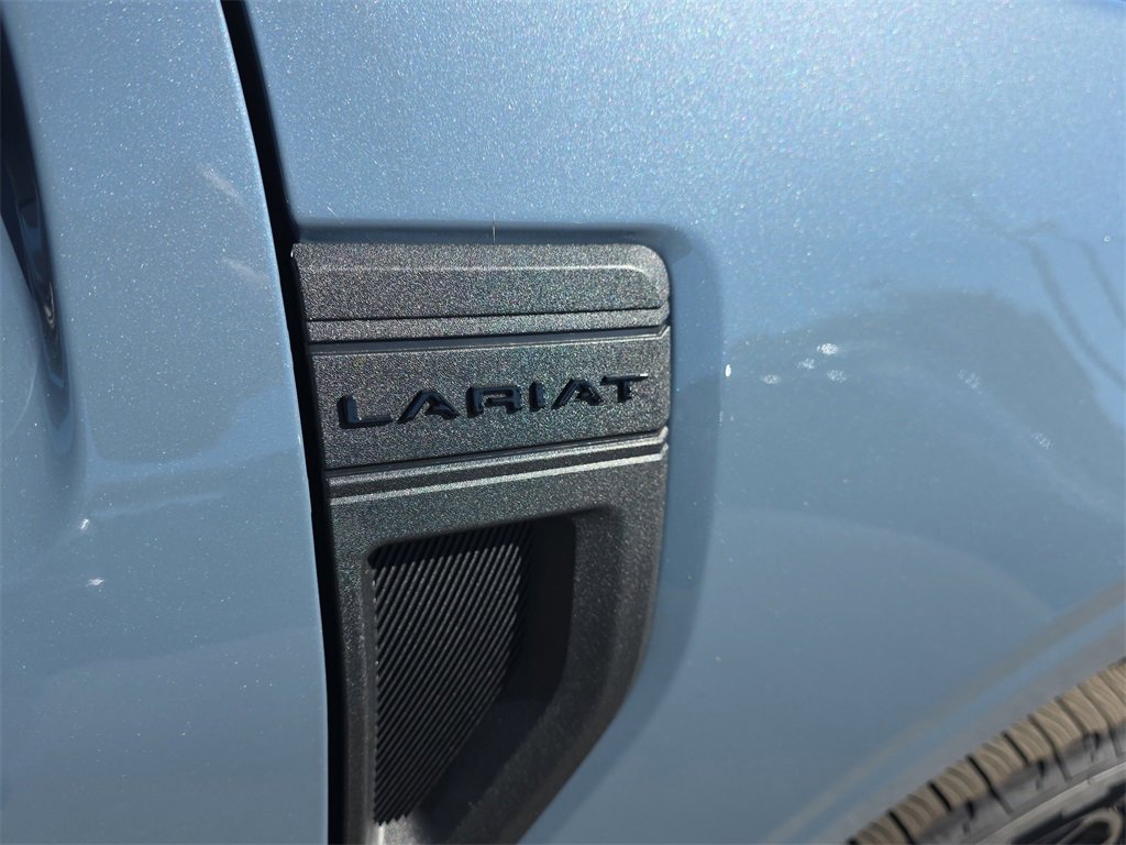 New 2025 Ford Maverick Lariat w/ Black Appearance Package image 5