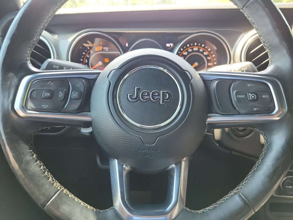 Used 2018 Jeep Wrangler Unlimited Sahara AWD/4WD image 12
