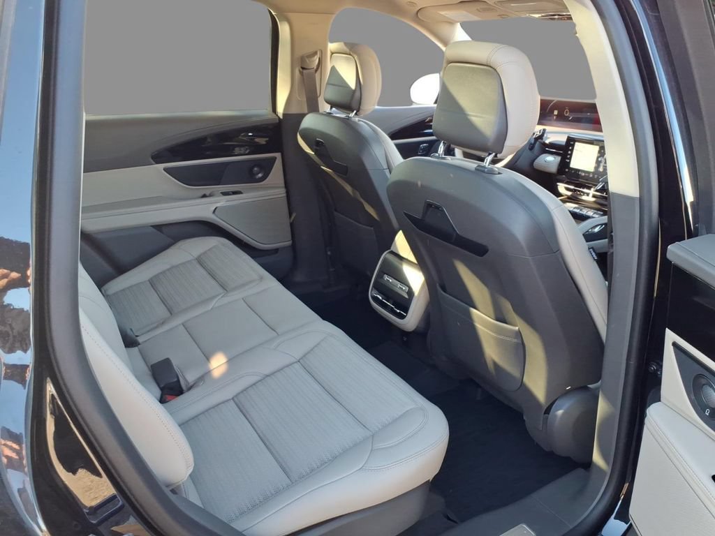 New 2025 Lincoln Nautilus Reserve w/ Jet Appearance Package AWD/4WD image 10