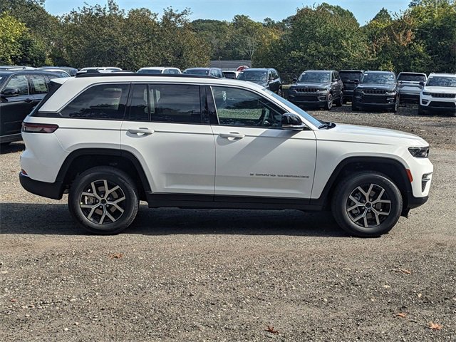 New 2025 Jeep Grand Cherokee Limited image 2