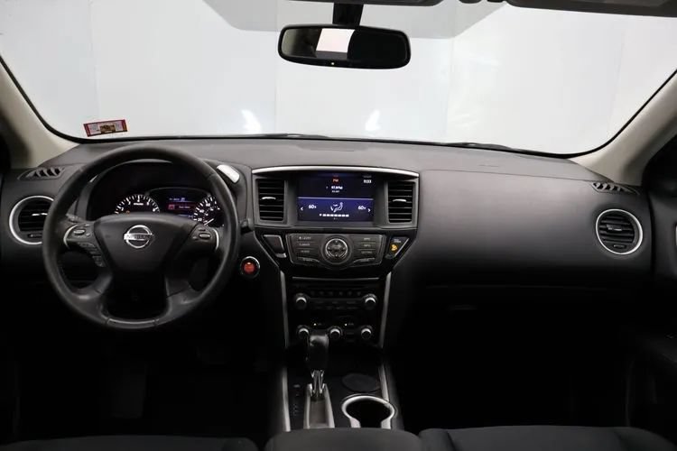 Used 2017 Nissan Pathfinder SV AWD/4WD image 19