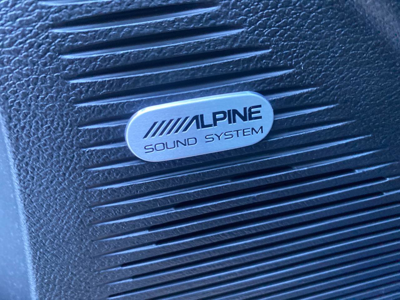 Used 2018 Dodge Challenger R/T w/ Driver Convenience Group image 30