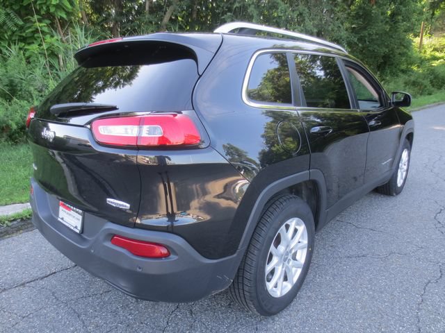 Used 2016 Jeep Cherokee Latitude w/ Safety/Convenience Group AWD/4WD image 4