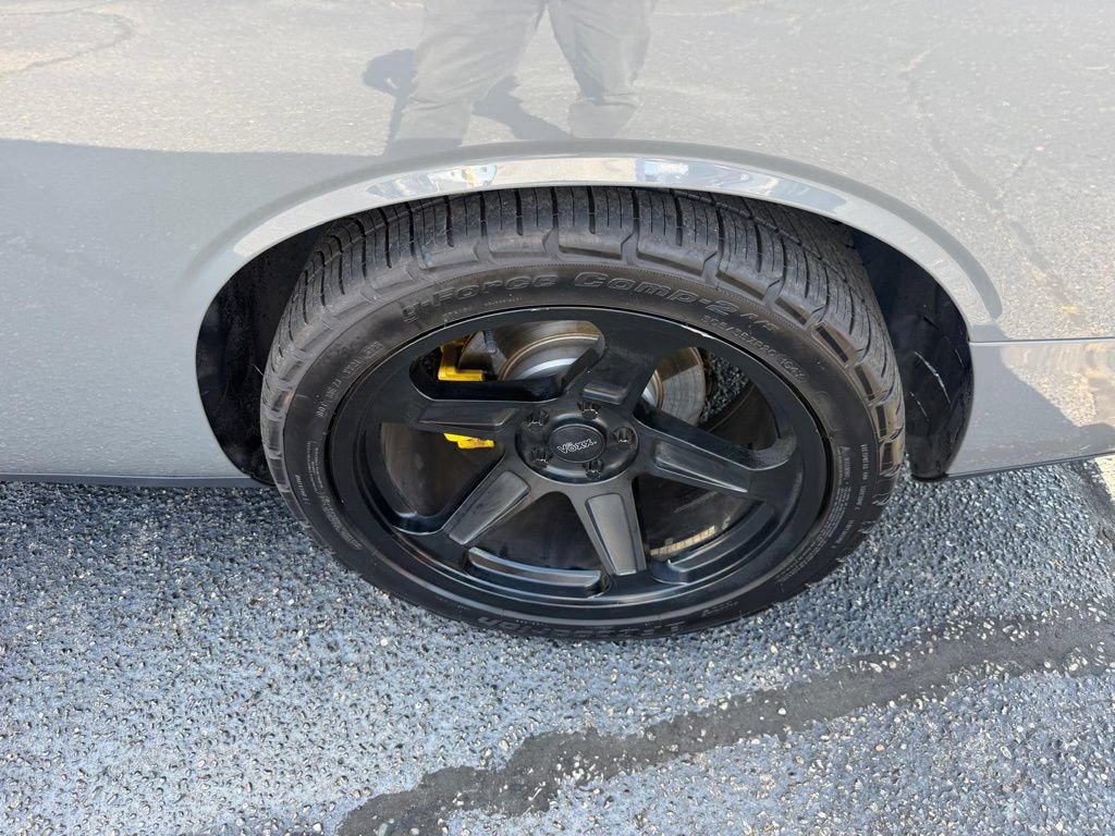 Used 2017 Dodge Challenger R/T Plus RWD image 13