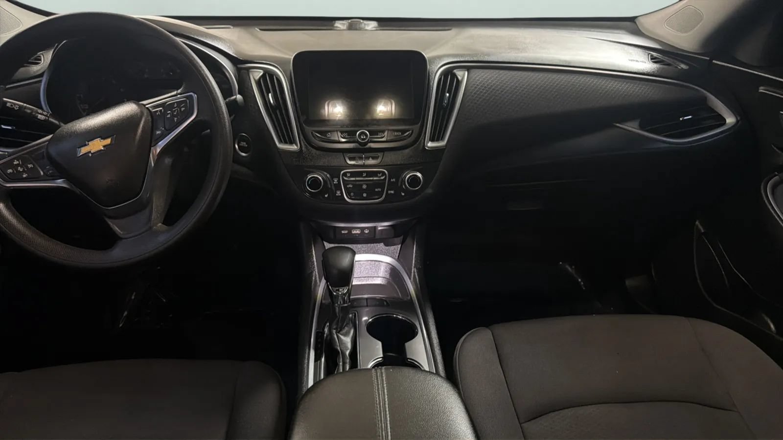Used 2024 Chevrolet Malibu LT FWD image 16
