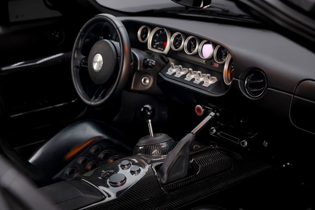 Used 2006 Ford GT image 11