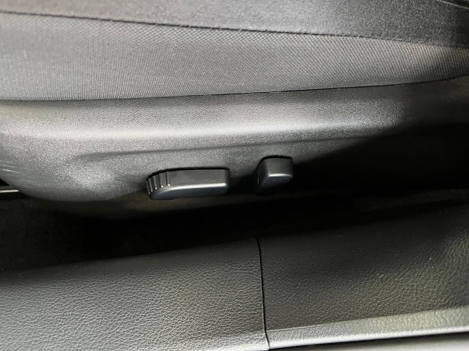 Used 2025 Nissan Altima 2.5 SV FWD image 22