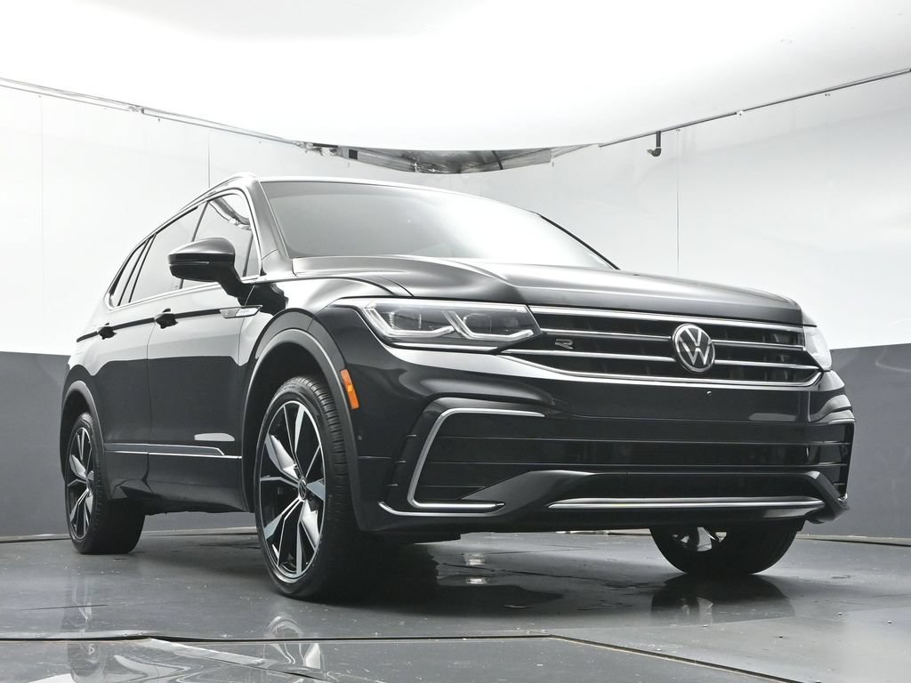 Used 2024 Volkswagen Tiguan SEL R-Line AWD/4WD image 28