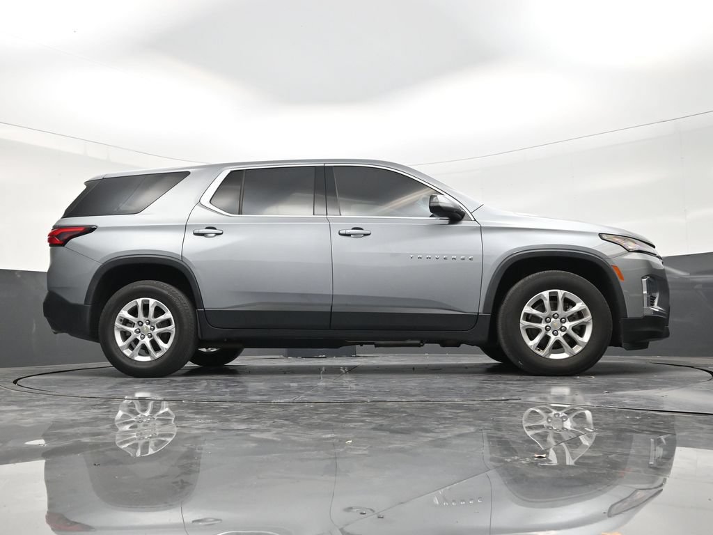 Used 2023 Chevrolet Traverse LS FWD image 25