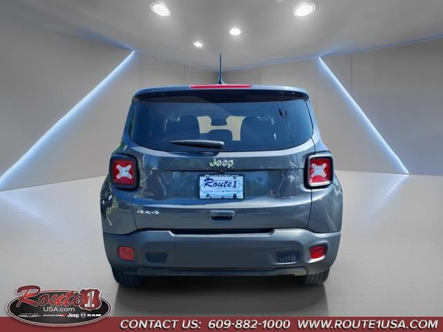 Used 2023 Jeep Renegade Latitude AWD/4WD image 5