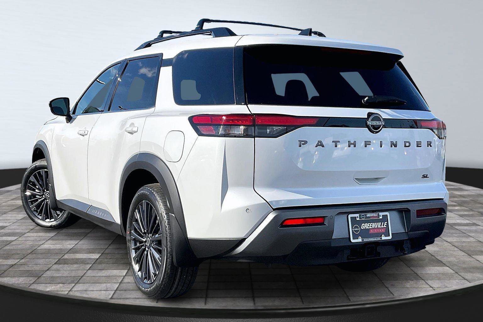 New 2026 Nissan Pathfinder SL image 4