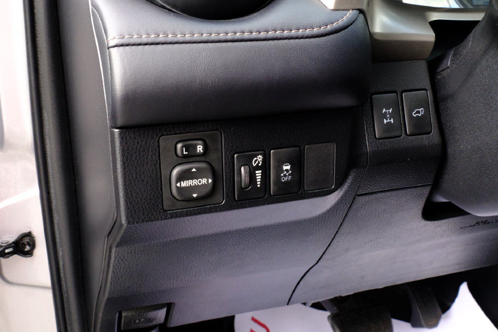 Used 2013 Toyota RAV4 Limited AWD/4WD image 14