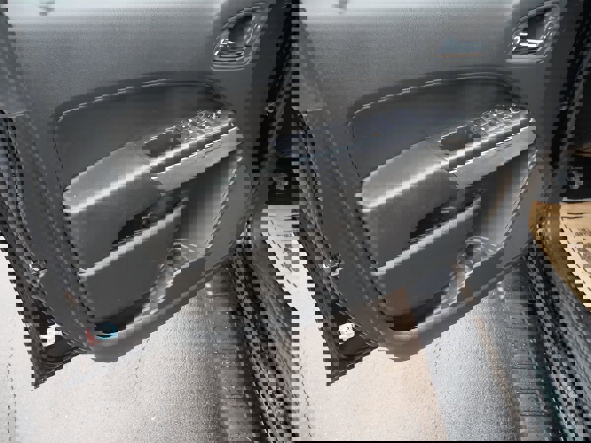 Used 2022 Chevrolet Colorado LT w/ LT Convenience Package image 17