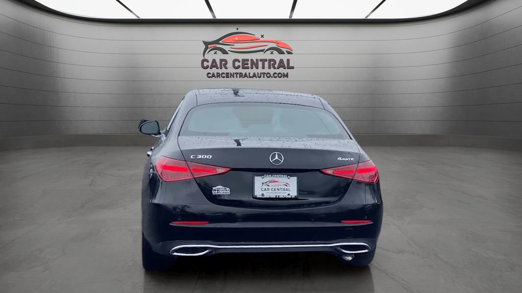 Used 2025 Mercedes-Benz C 300 4MATIC Sedan image 4
