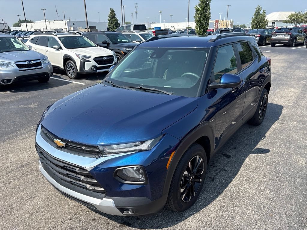 Used 2022 Chevrolet TrailBlazer LT w/ Convenience Package FWD image 6