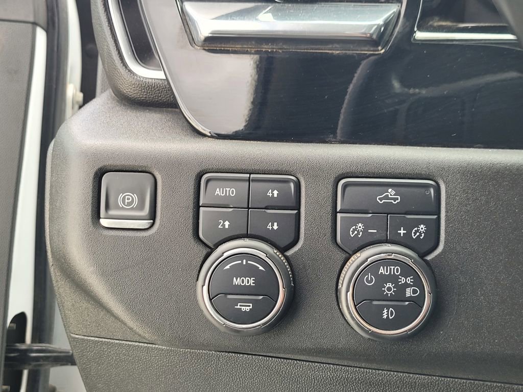 Used 2024 Chevrolet Silverado 2500 LT w/ Convenience Package AWD/4WD image 28
