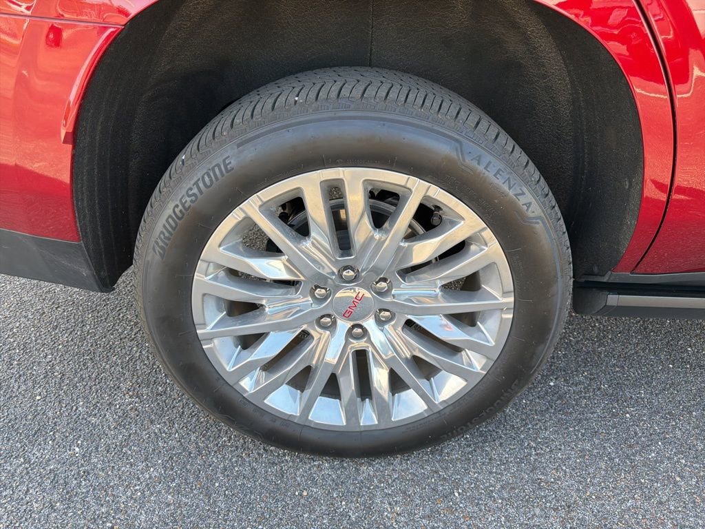 Used 2024 GMC Yukon Denali w/ Advanced Technology Package image 14