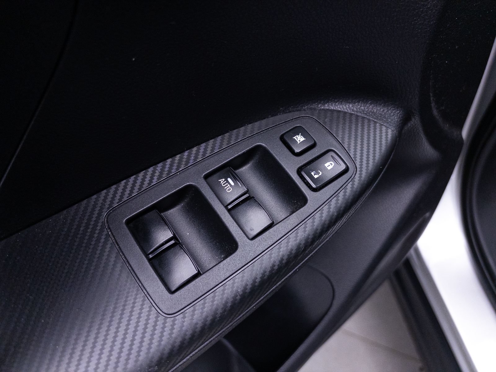 Used 2018 Mitsubishi Eclipse Cross SEL AWD/4WD image 21